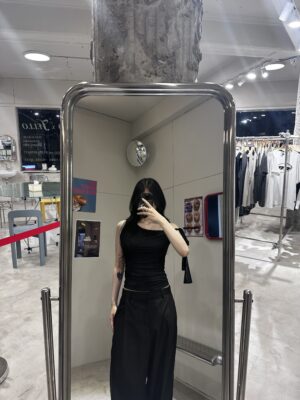 CA1 80012素黑網紗綁帶背心