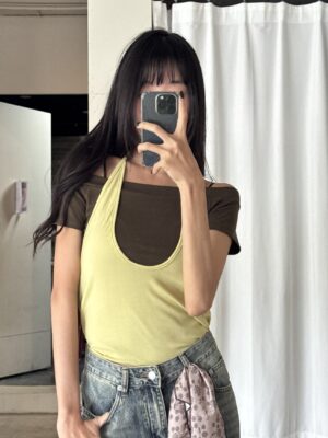 CS1 25T317拼色斜肩上衣