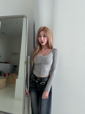 CO1 X2568抓皺Ｖ領上衣（附bra top）