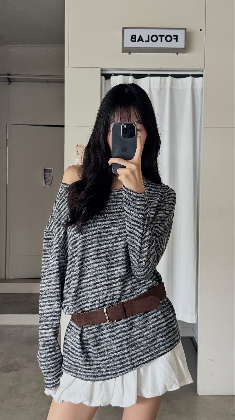 CN2 9378條紋撞色斜肩上衣(附麂皮皮帶):圖片 5