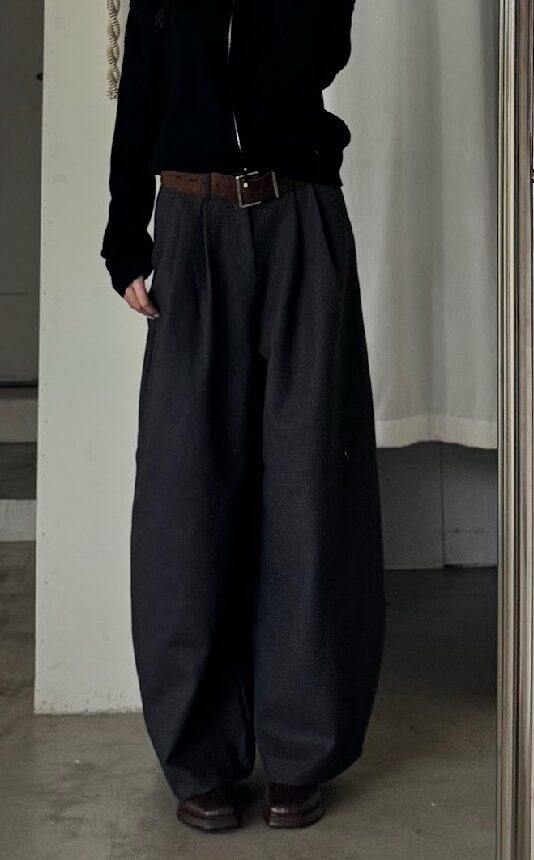 CN2 25936 闊腿厚磅西裝褲(附皮帶)