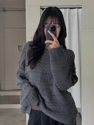 CN2 80136不規則交錯針織上衣（附帽子）