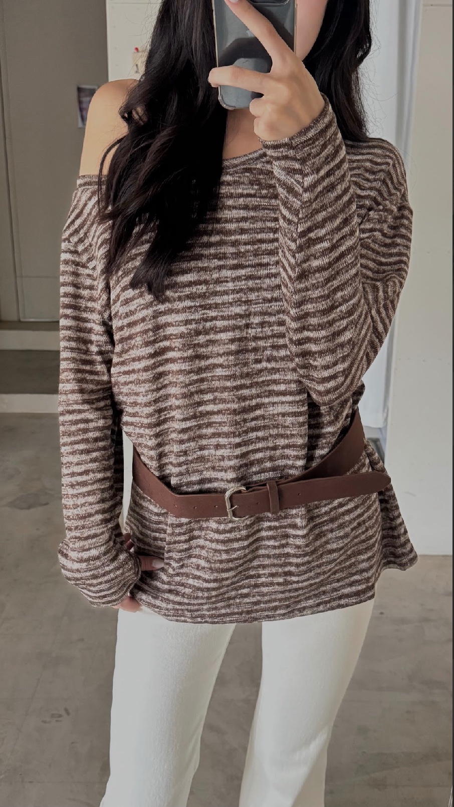 CN2 9378條紋撞色斜肩上衣(附麂皮皮帶):圖片 8