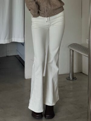 CN2 1380純白內刷毛微喇叭褲