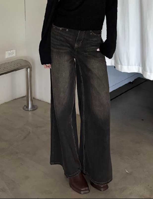 CN2 918302黑灰水洗刷色牛仔寬直筒褲