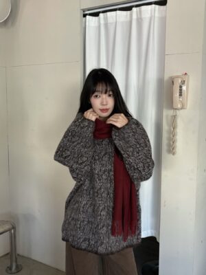 CD1 50916拼色系斜肩寬版毛衣