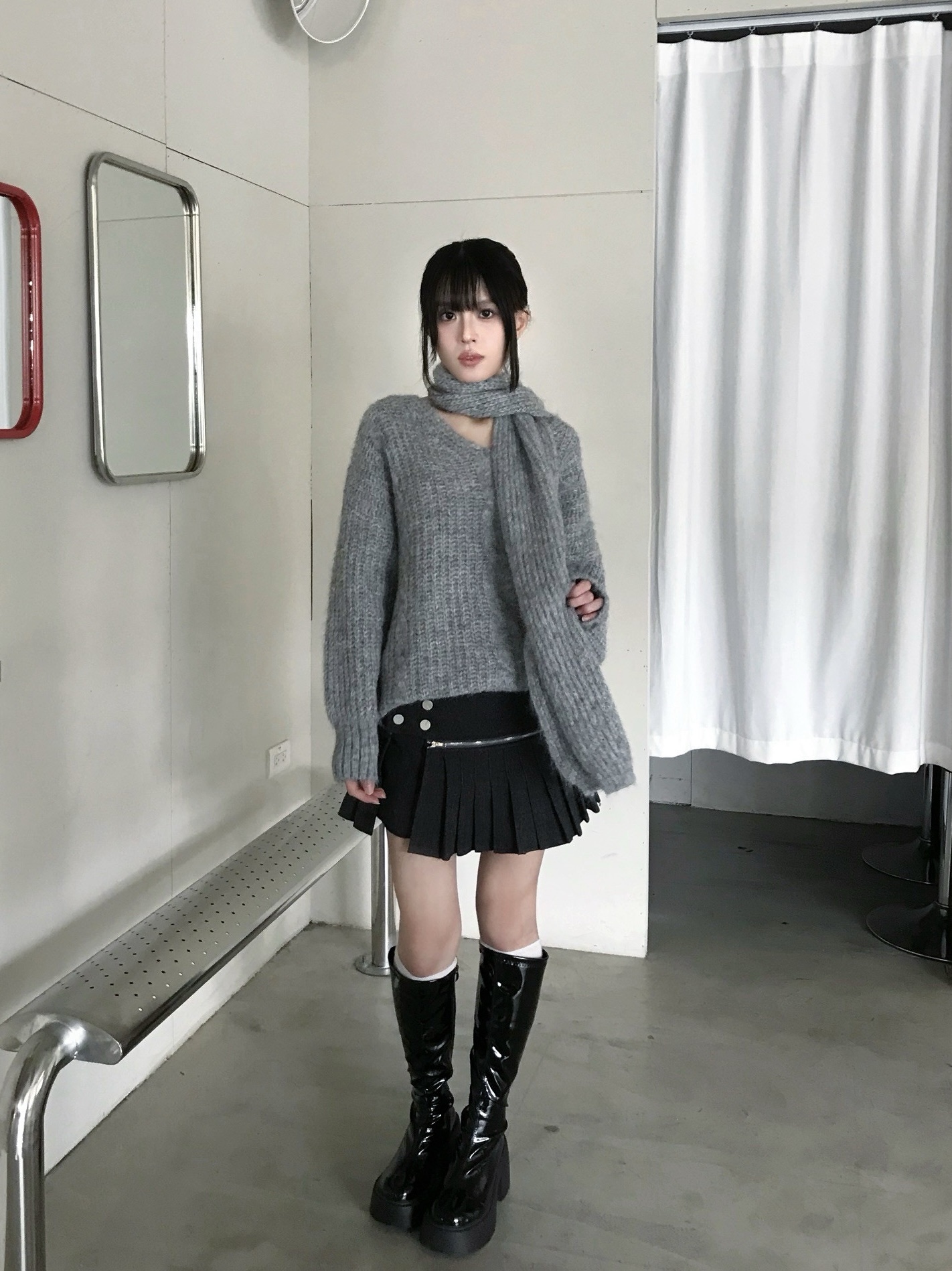 CF1 258808 V領麻花直坑條針織毛衣(附圍巾):圖片 11