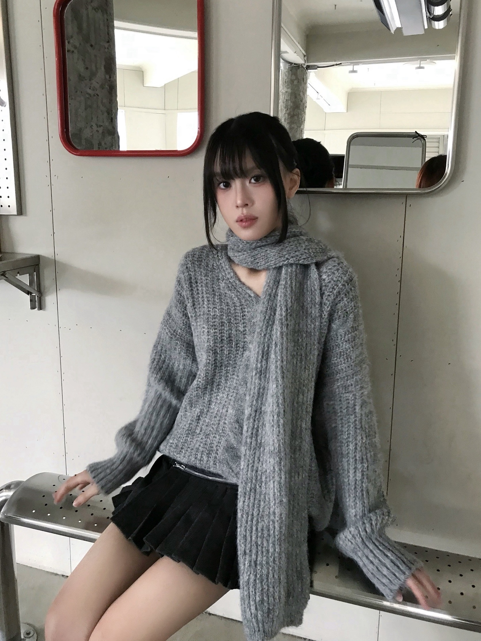 CF1 258808 V領麻花直坑條針織毛衣(附圍巾):圖片 10