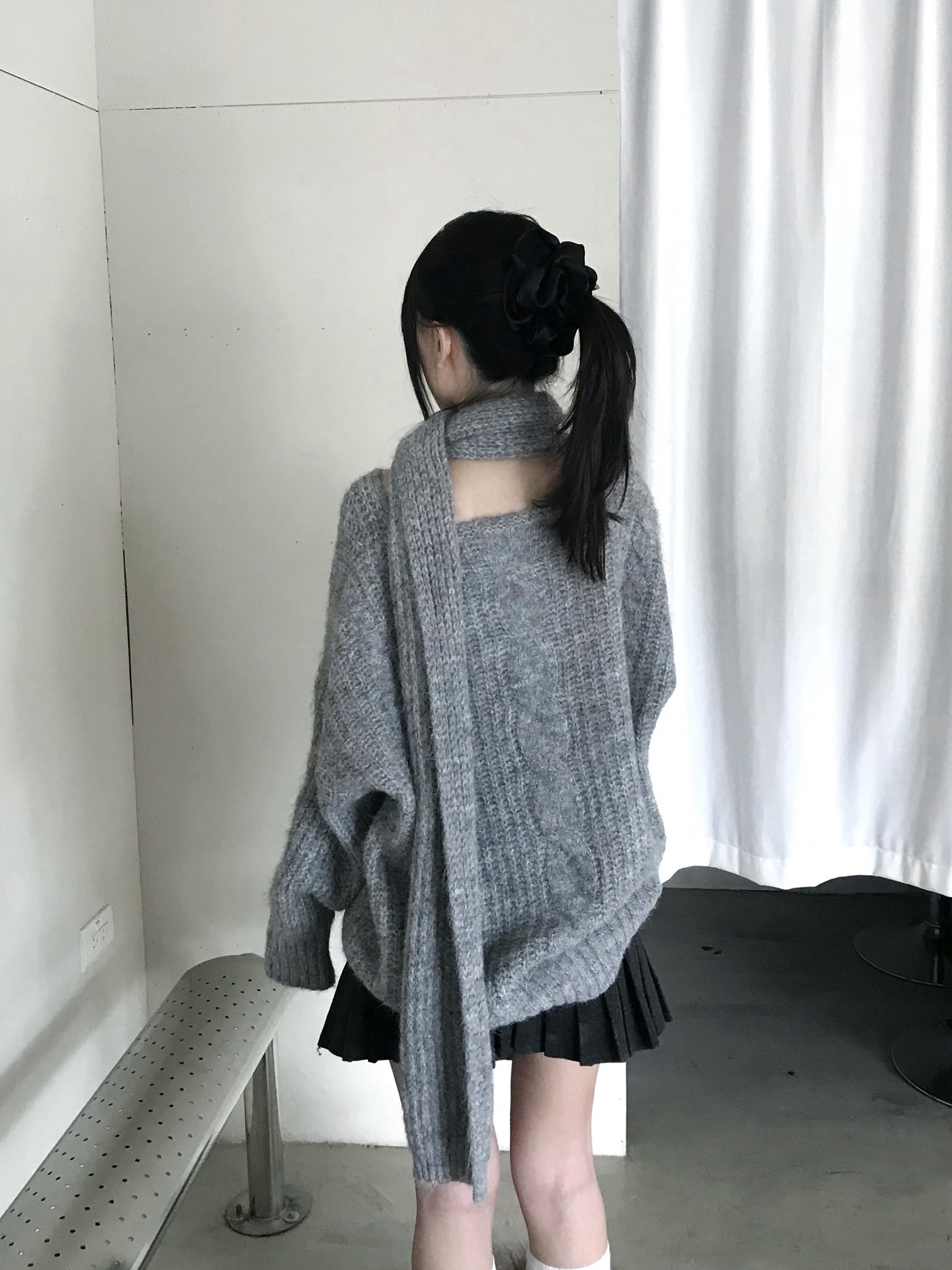 CF1 258808 V領麻花直坑條針織毛衣(附圍巾):圖片 14