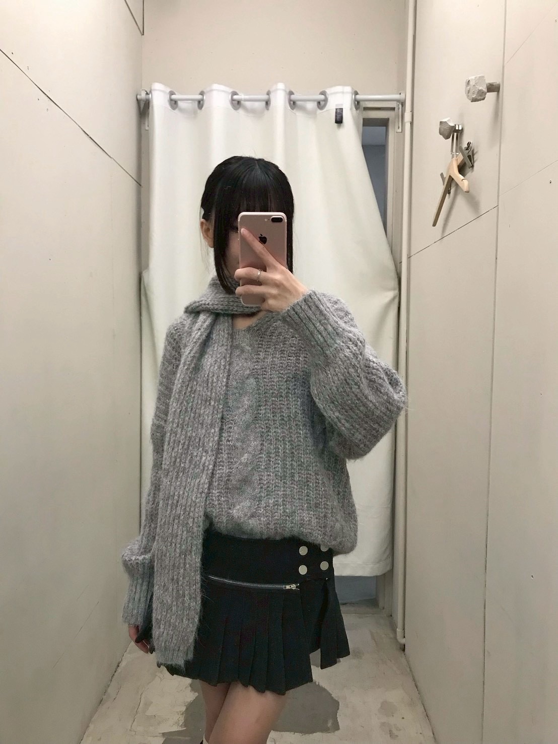 CF1 258808 V領麻花直坑條針織毛衣(附圍巾):圖片 25