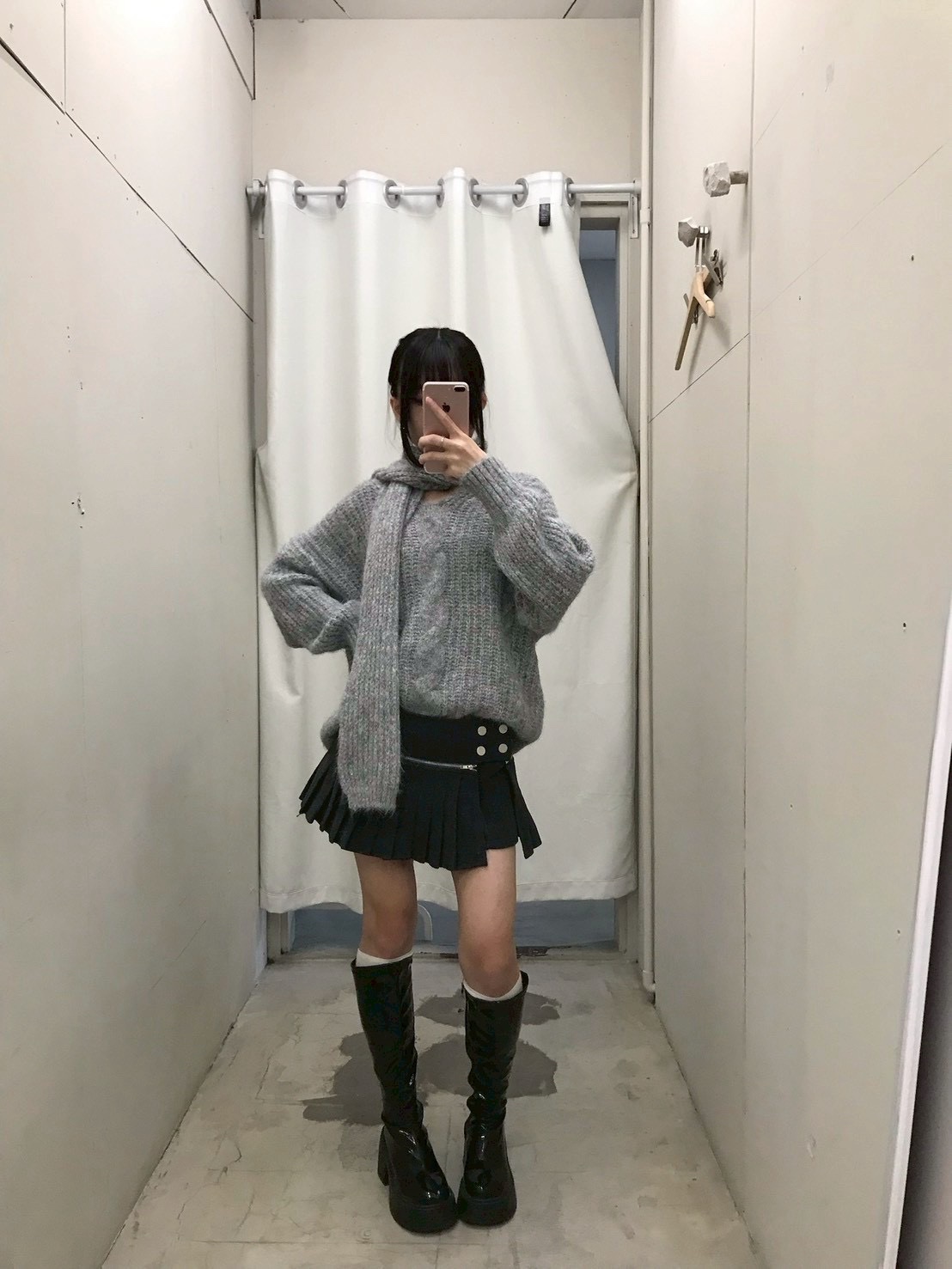 CF1 258808 V領麻花直坑條針織毛衣(附圍巾):圖片 26