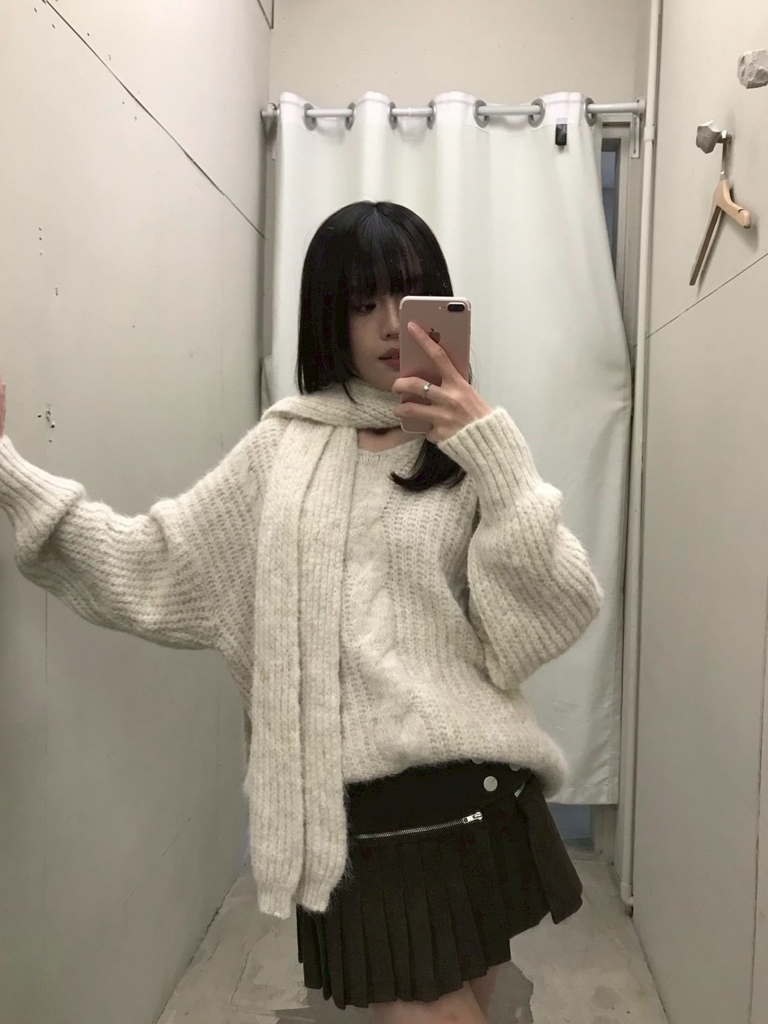 CF1 258808 V領麻花直坑條針織毛衣(附圍巾):圖片 20