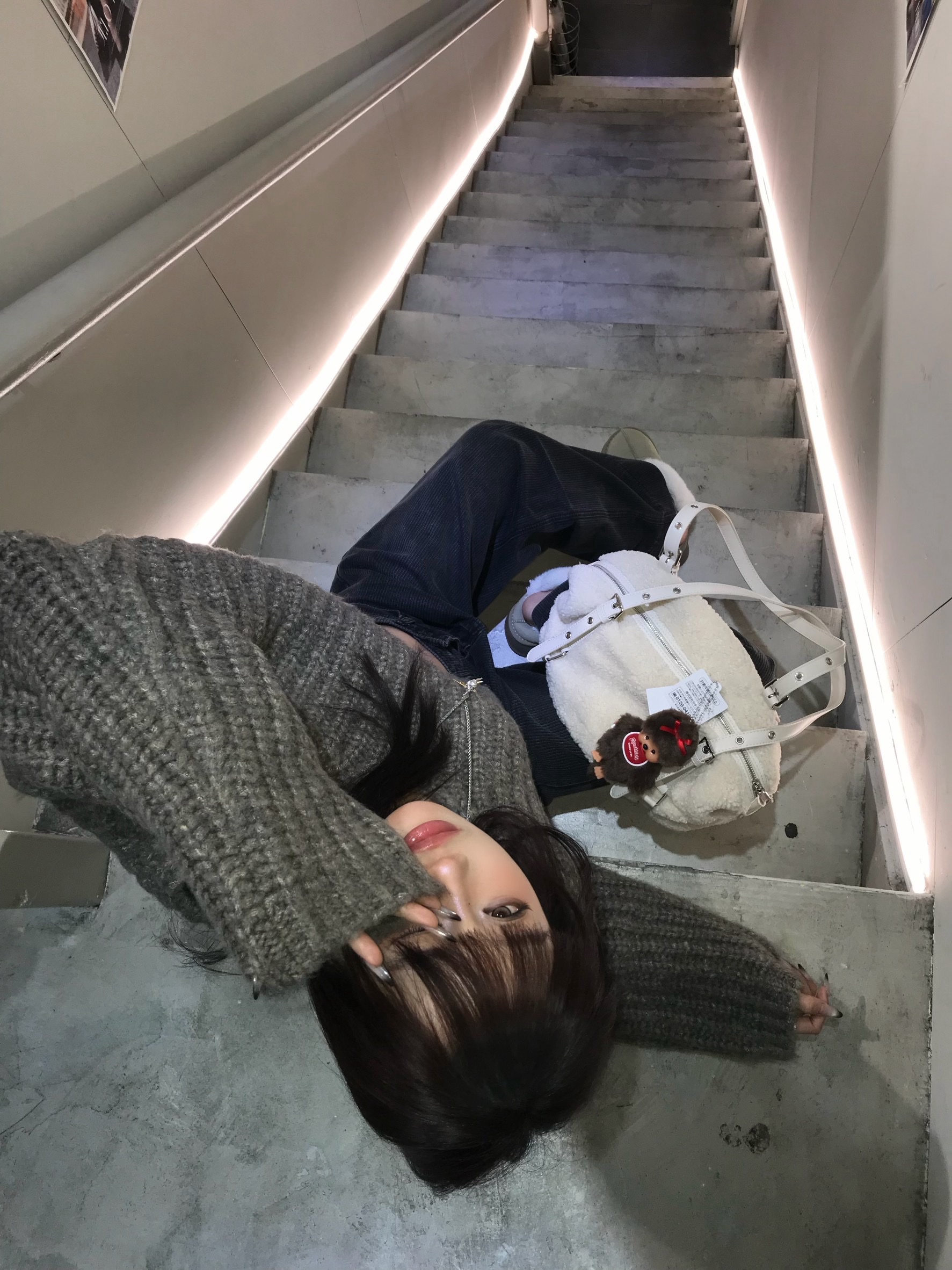 CJ1 85350粗針織短版v領毛衣:圖片 4