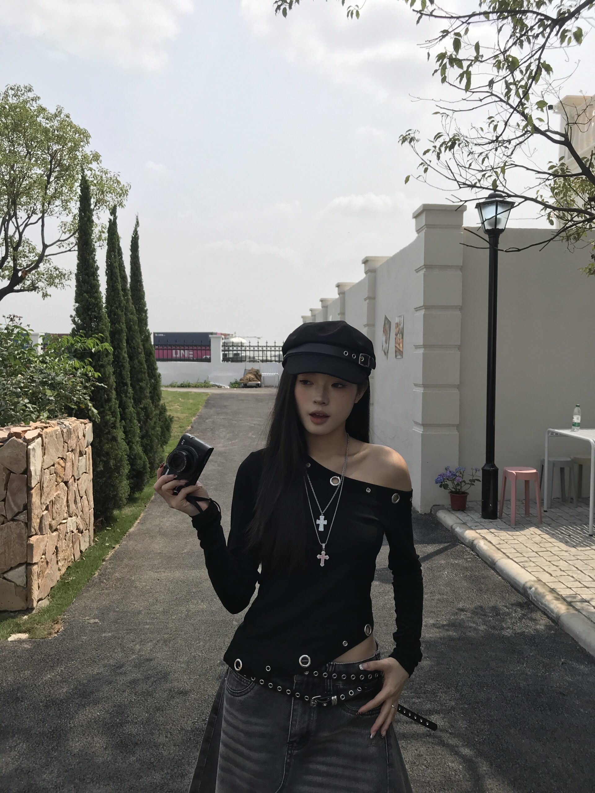 CM04 LY91 金屬環鏤空斜肩不規則長袖T恤:圖片 5