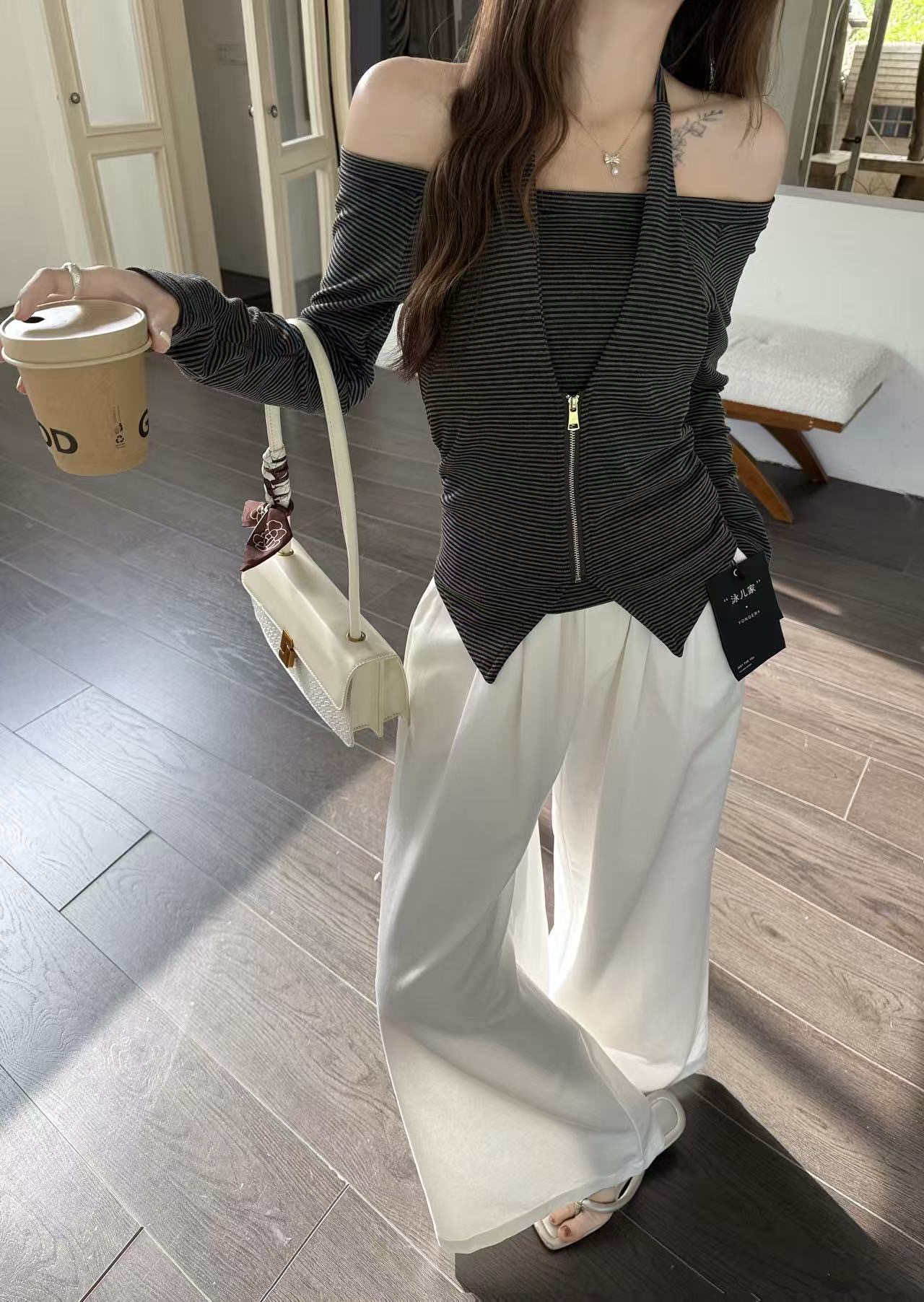 CM04 9630 細條紋偽背心掛脖平口上衣:圖片 2