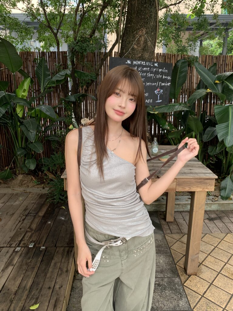 1F126E42-CF5C-406A-BC81-FFB1C910F31A